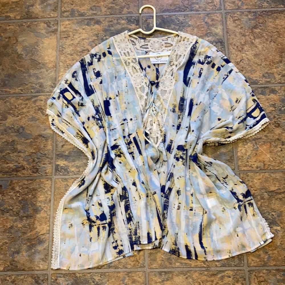 SLoans rouge women’s chief with lace trim